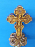 Cross with pedestal KP04